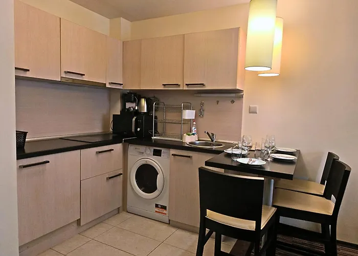 Warm Evenings And Free Bottle Of Wine In Perun Apartman Banszko