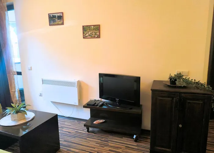 Warm Evenings And Free Bottle Of Wine In Perun Apartman *