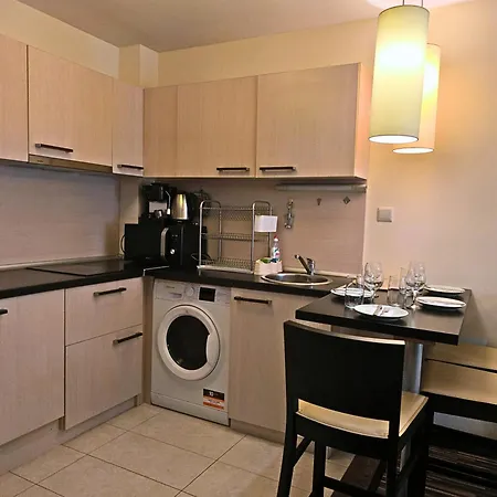 Warm Evenings And Free Bottle Of Wine In Perun Appartement Bansko