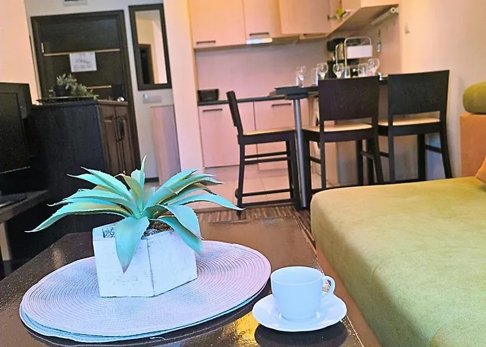 Warm Evenings And Free Bottle Of Wine In Perun * بانسكو